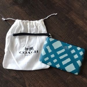 Coach clutch NWT